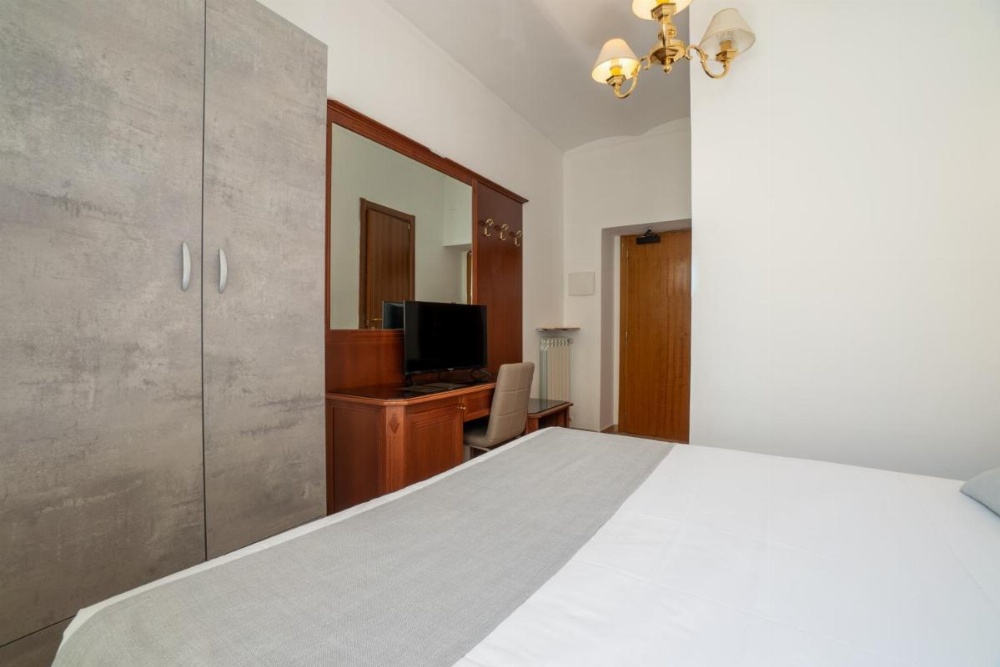 Hotel Gabriella Image 14